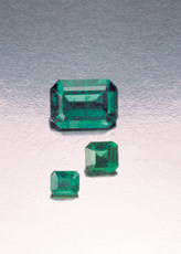 © JA Colored Gemstones Emerald - Photo: Robert Weldon, Professional Jeweler Magazine